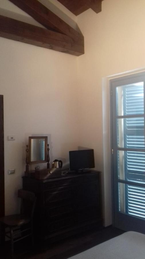 B&B Cascina La Cinciallegra Oggiono Екстер'єр фото